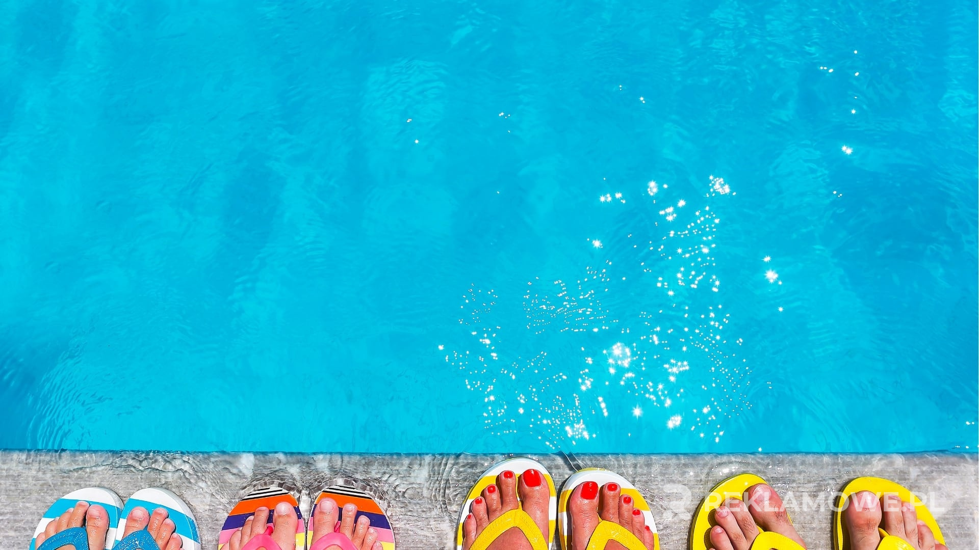 Klapki reklamowe wpływające na wizerunek marki